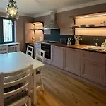 דירה Louise Boutique 3 *