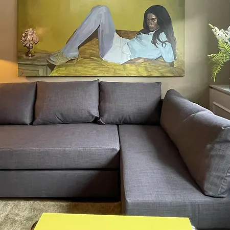 Louise Boutique 3 *